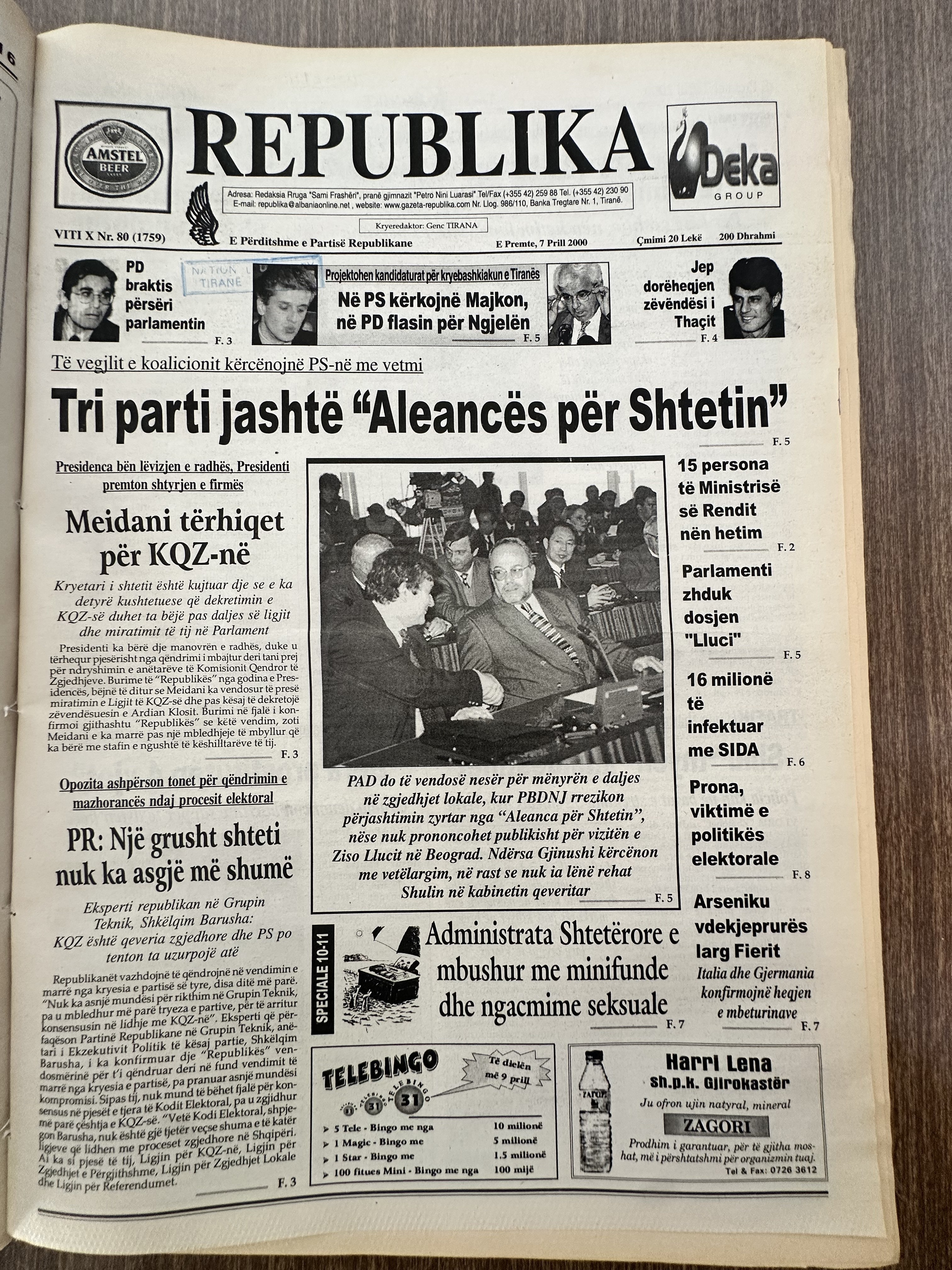 Republika 2000-04-07