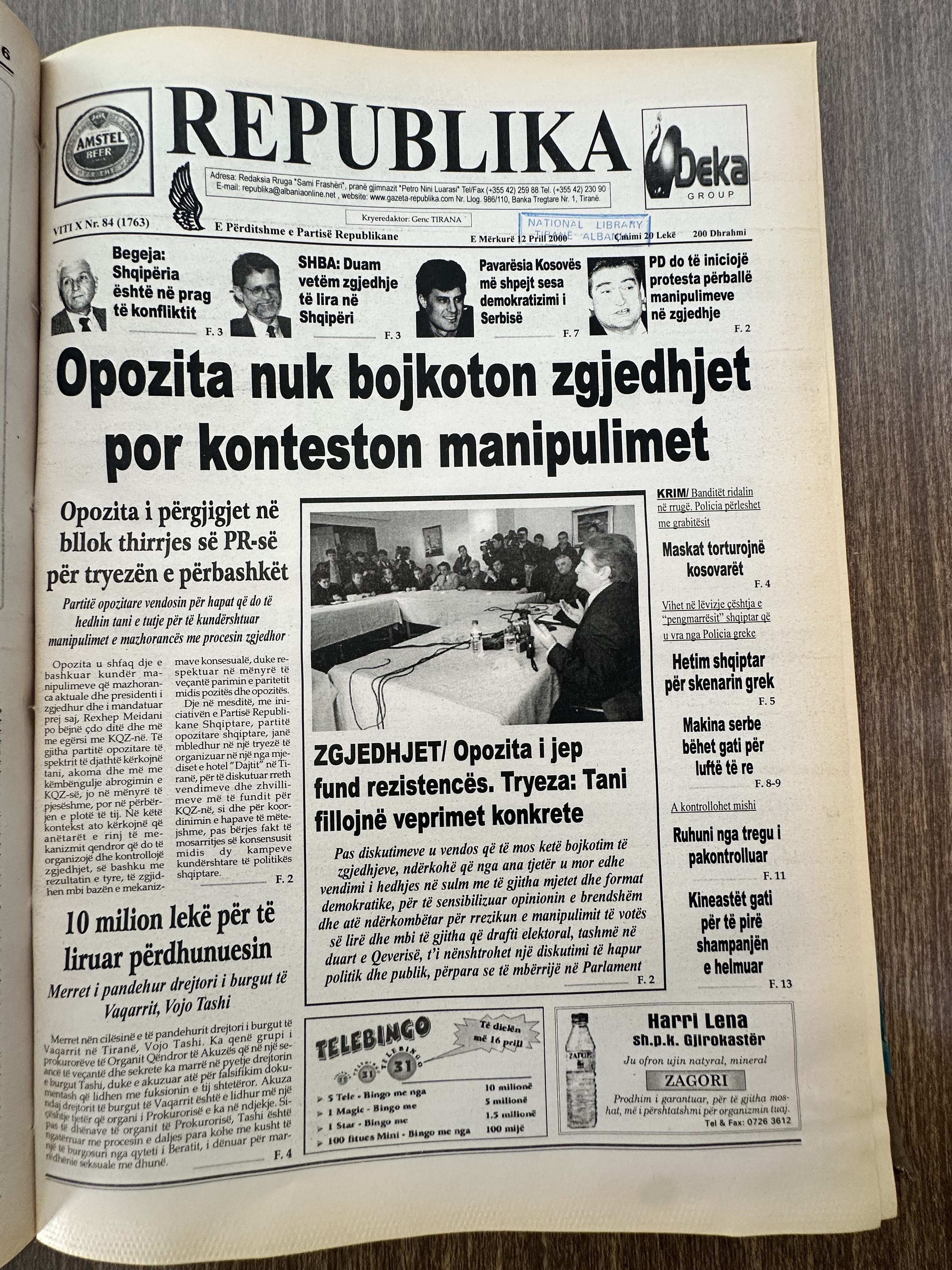 Republika 2000-04-12