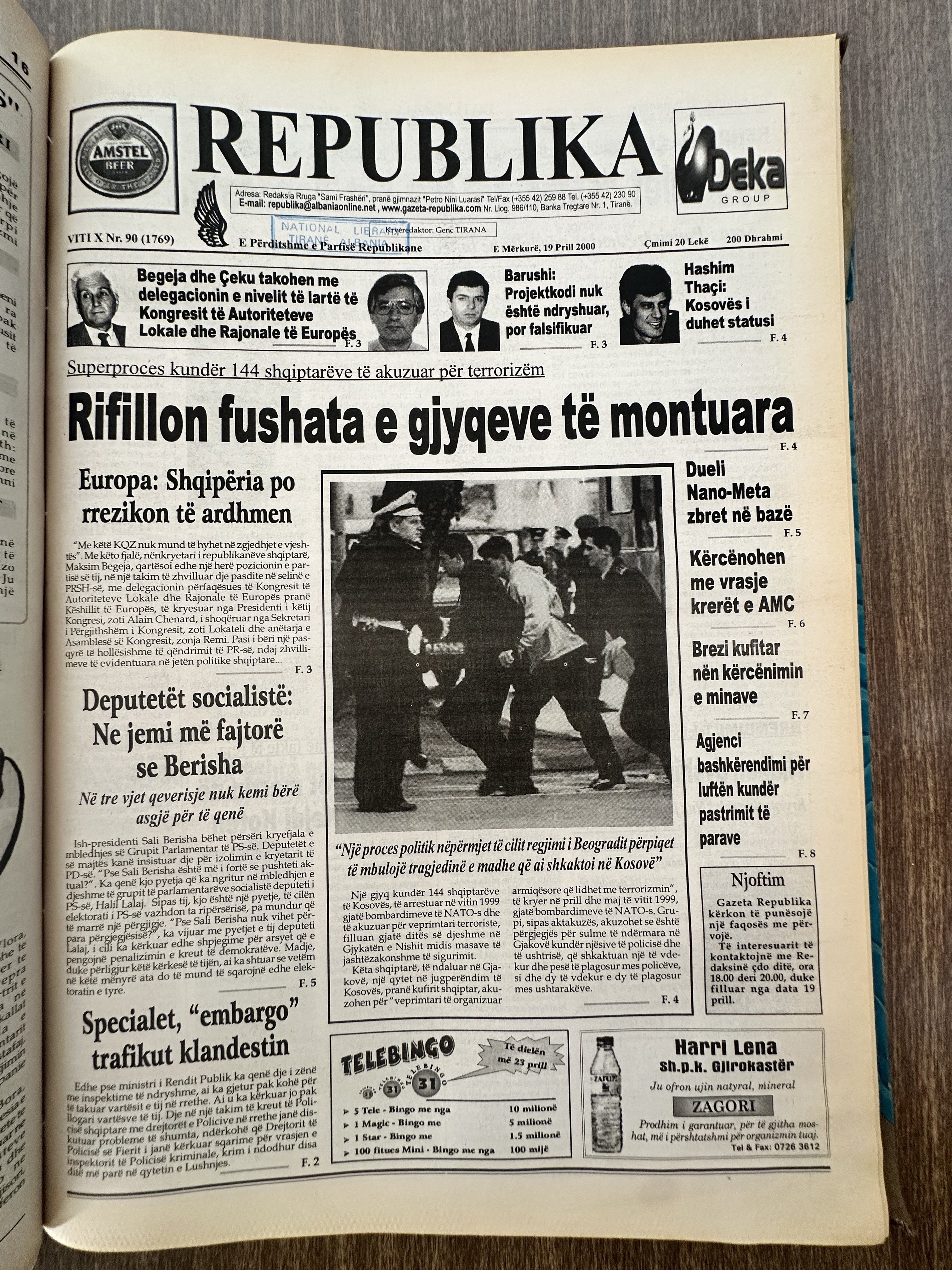 Republika 2000-04-19