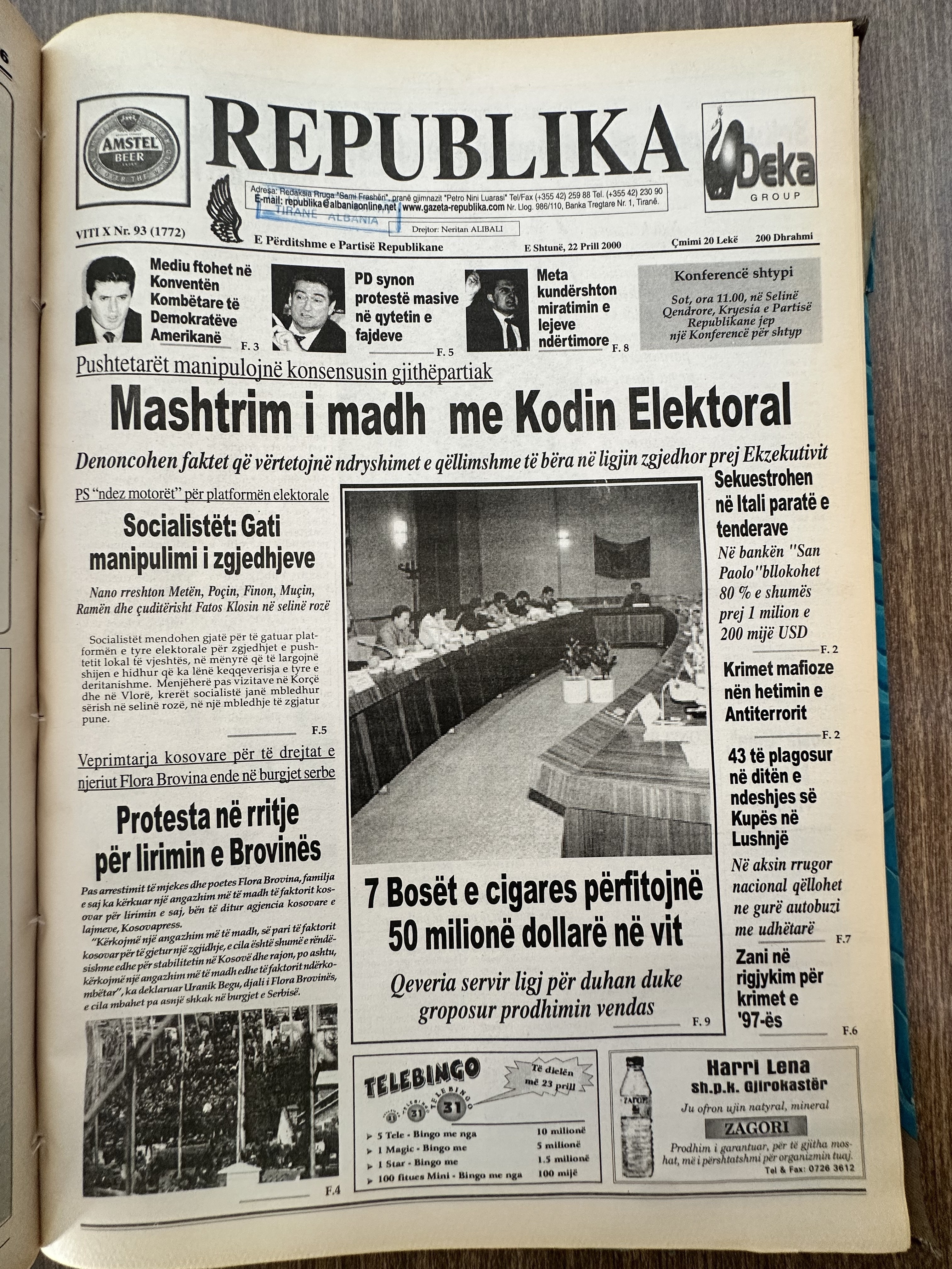 Republika 2000-04-22