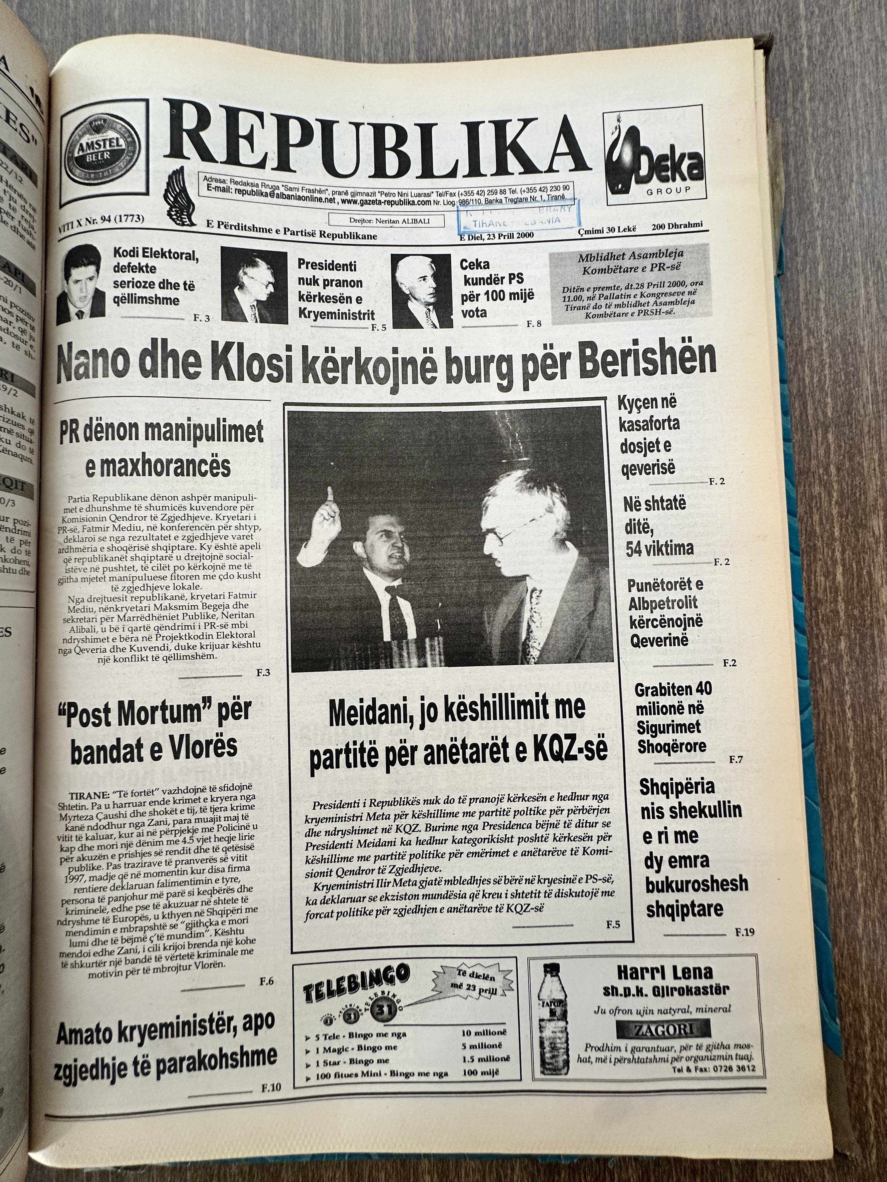 Republika 2000-04-23