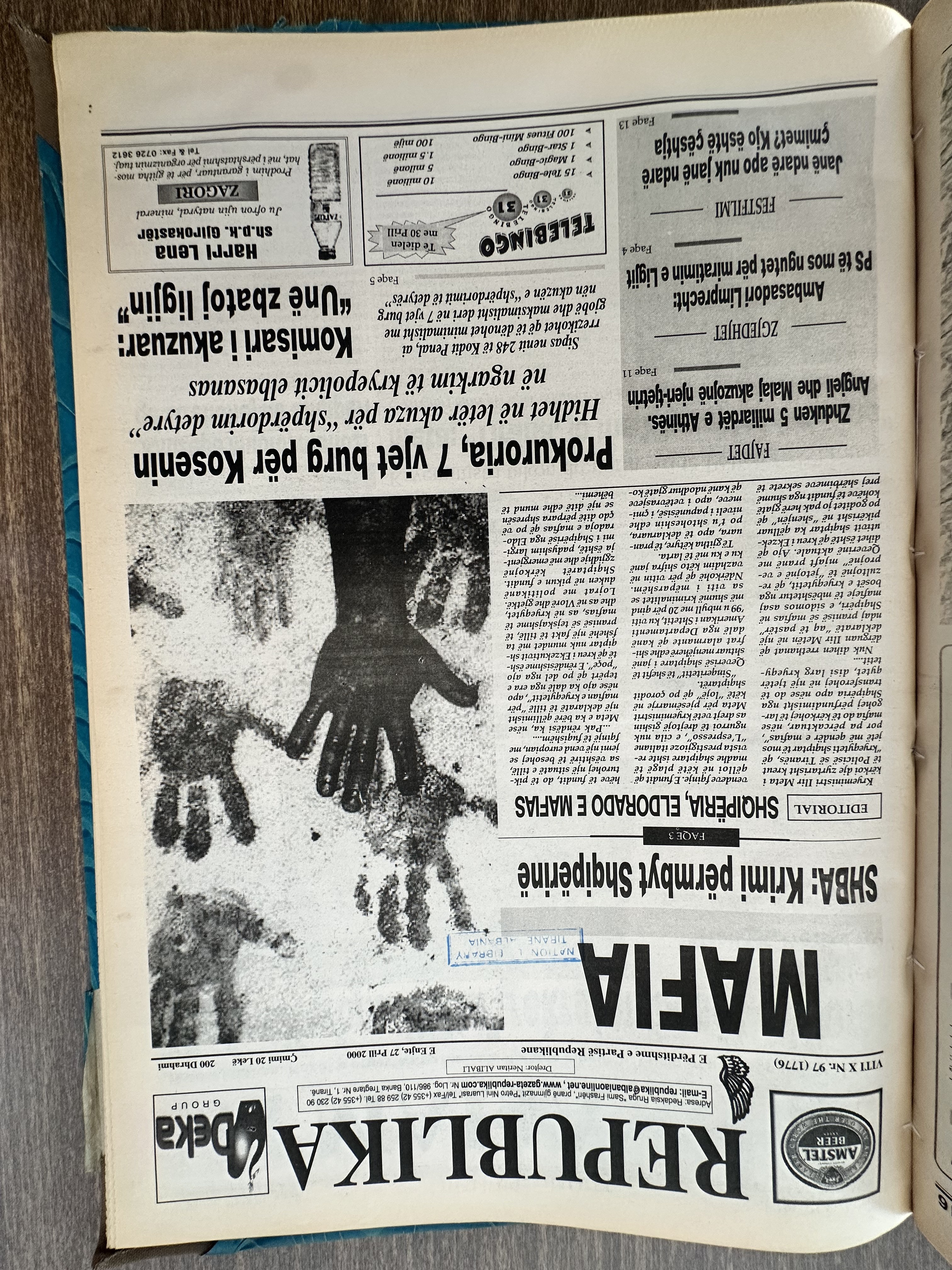 Republika 2000-04-27