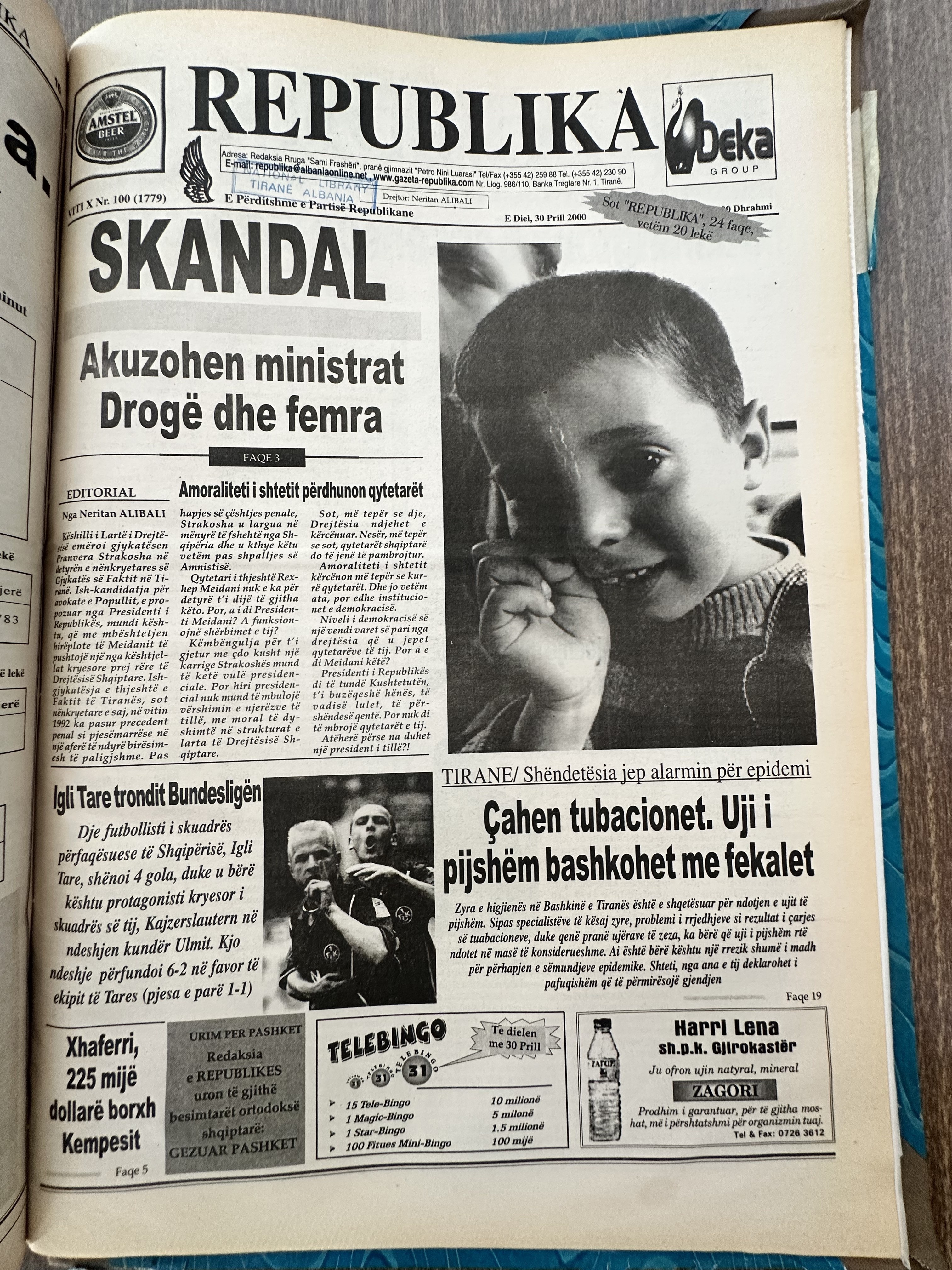 Republika 2000-04-09
