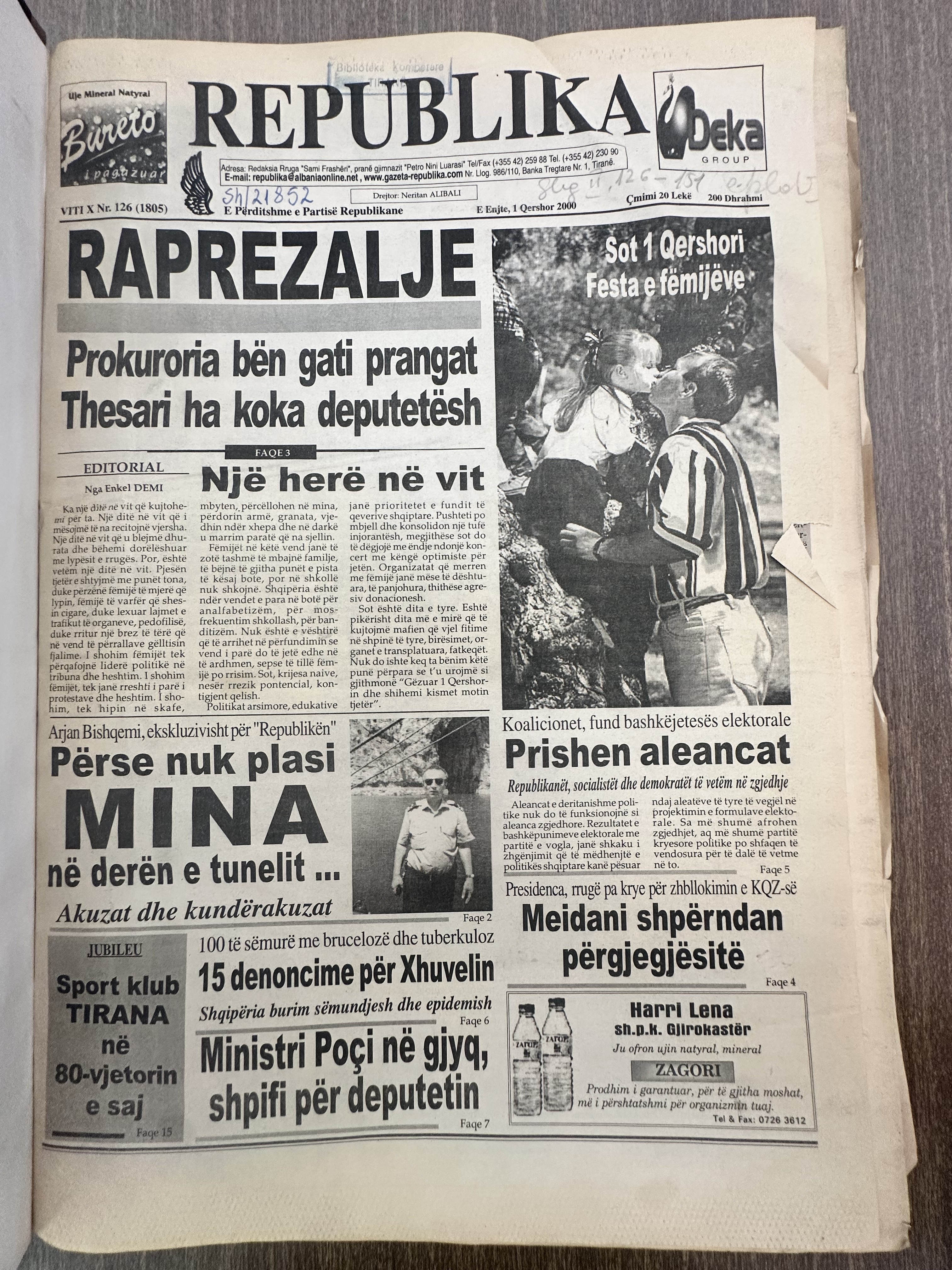 Republika 2000-06-01