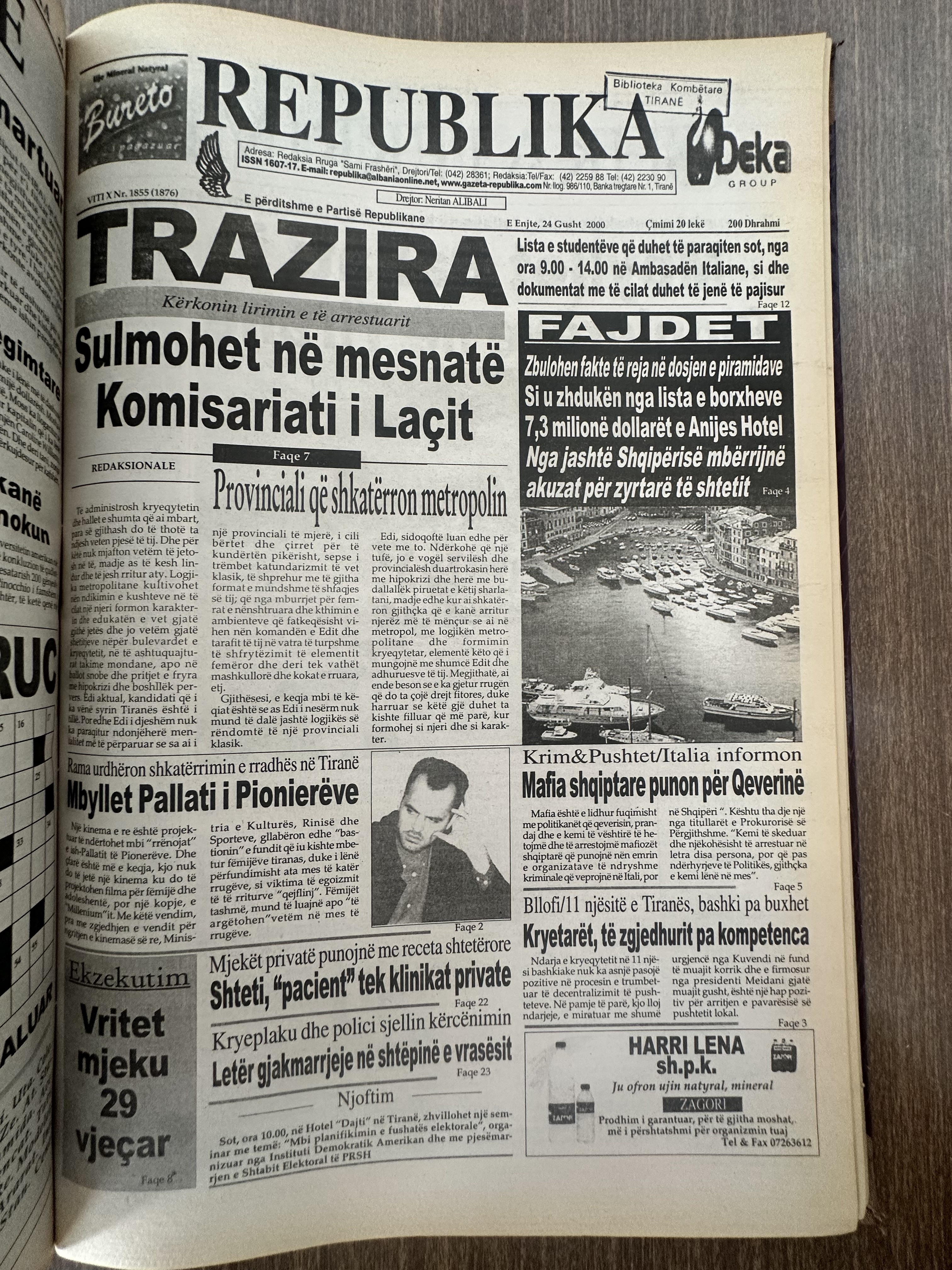 Republika 2000-08-24