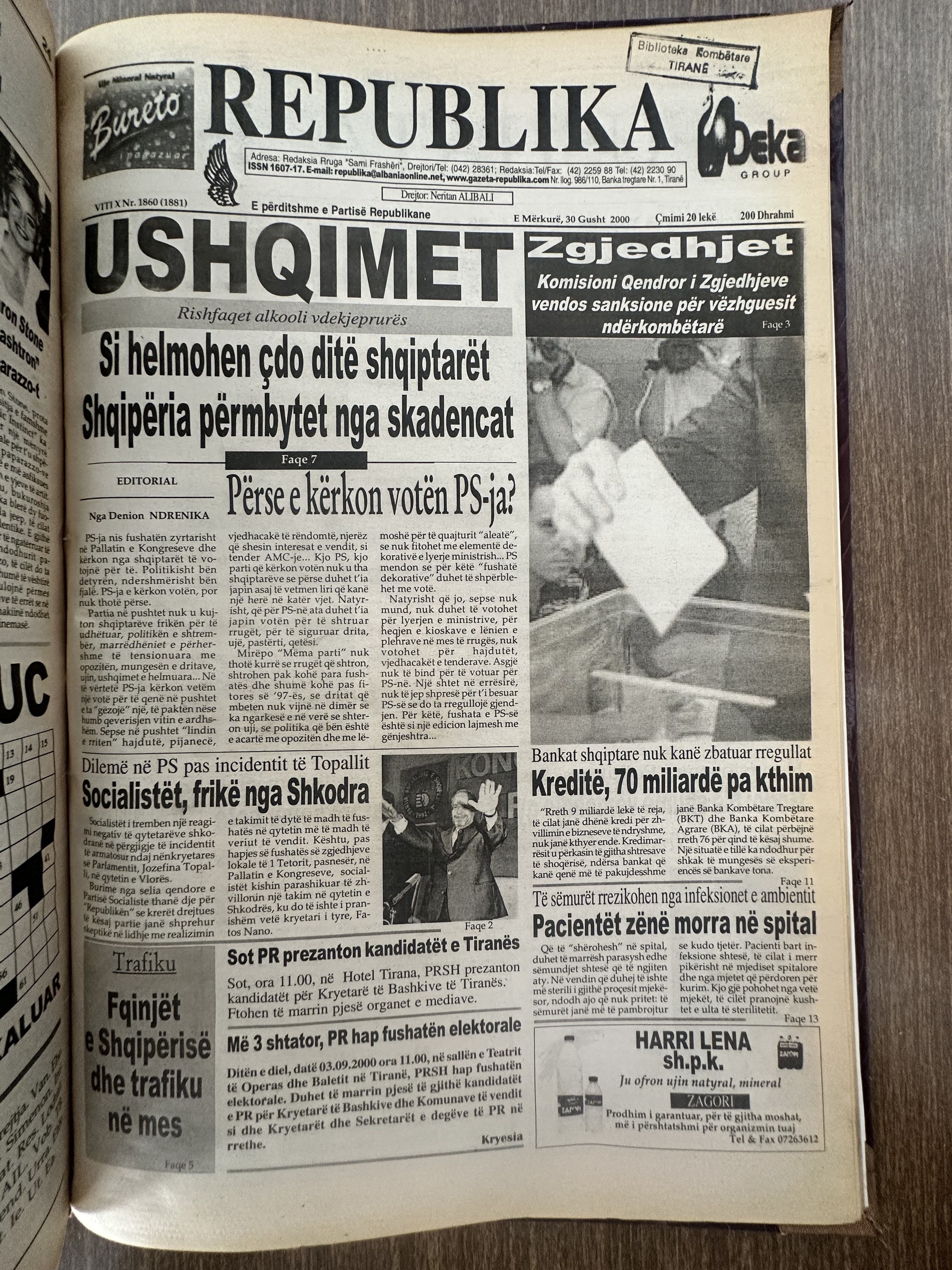 Republika 2000-08-30