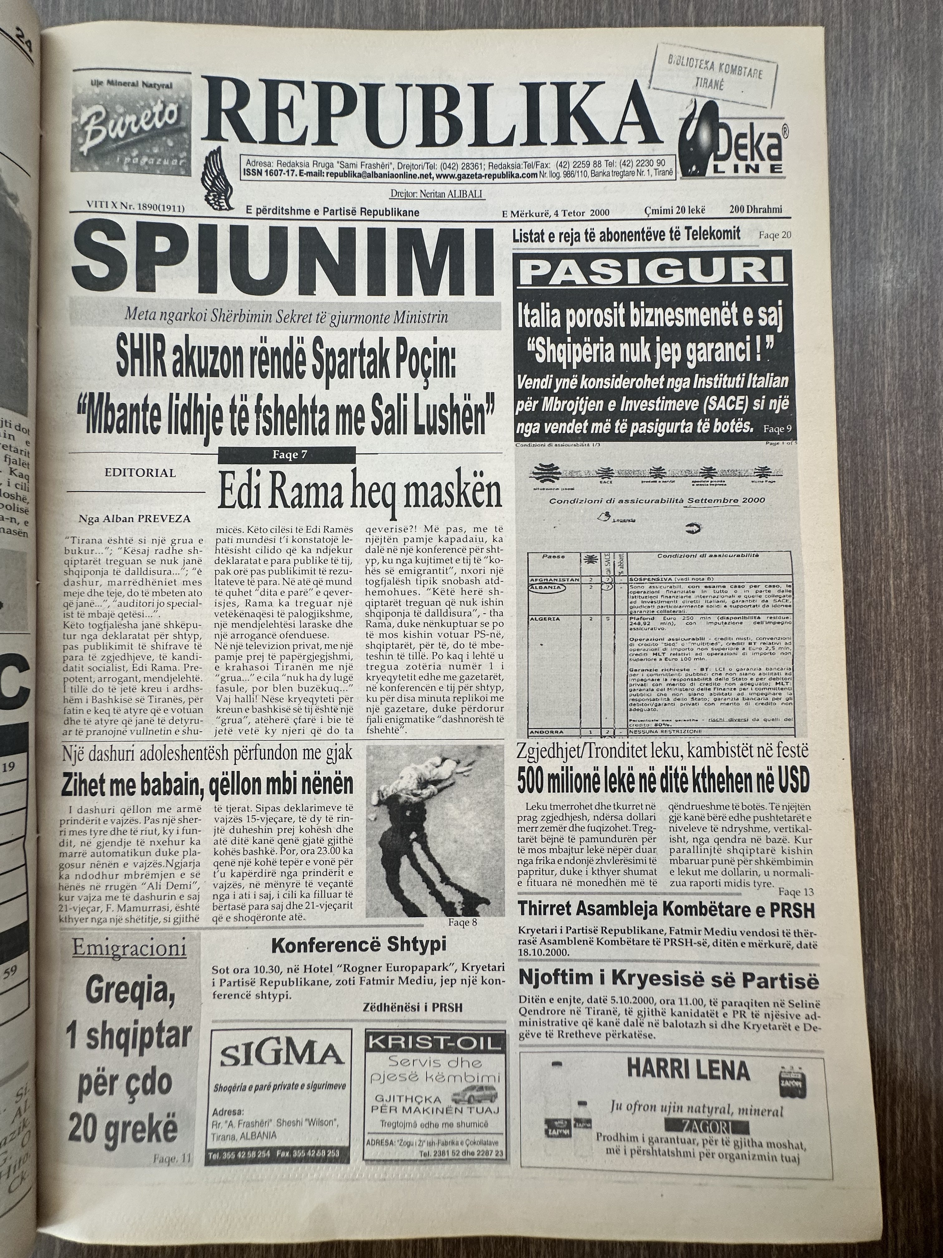 Republika 2000-10-04