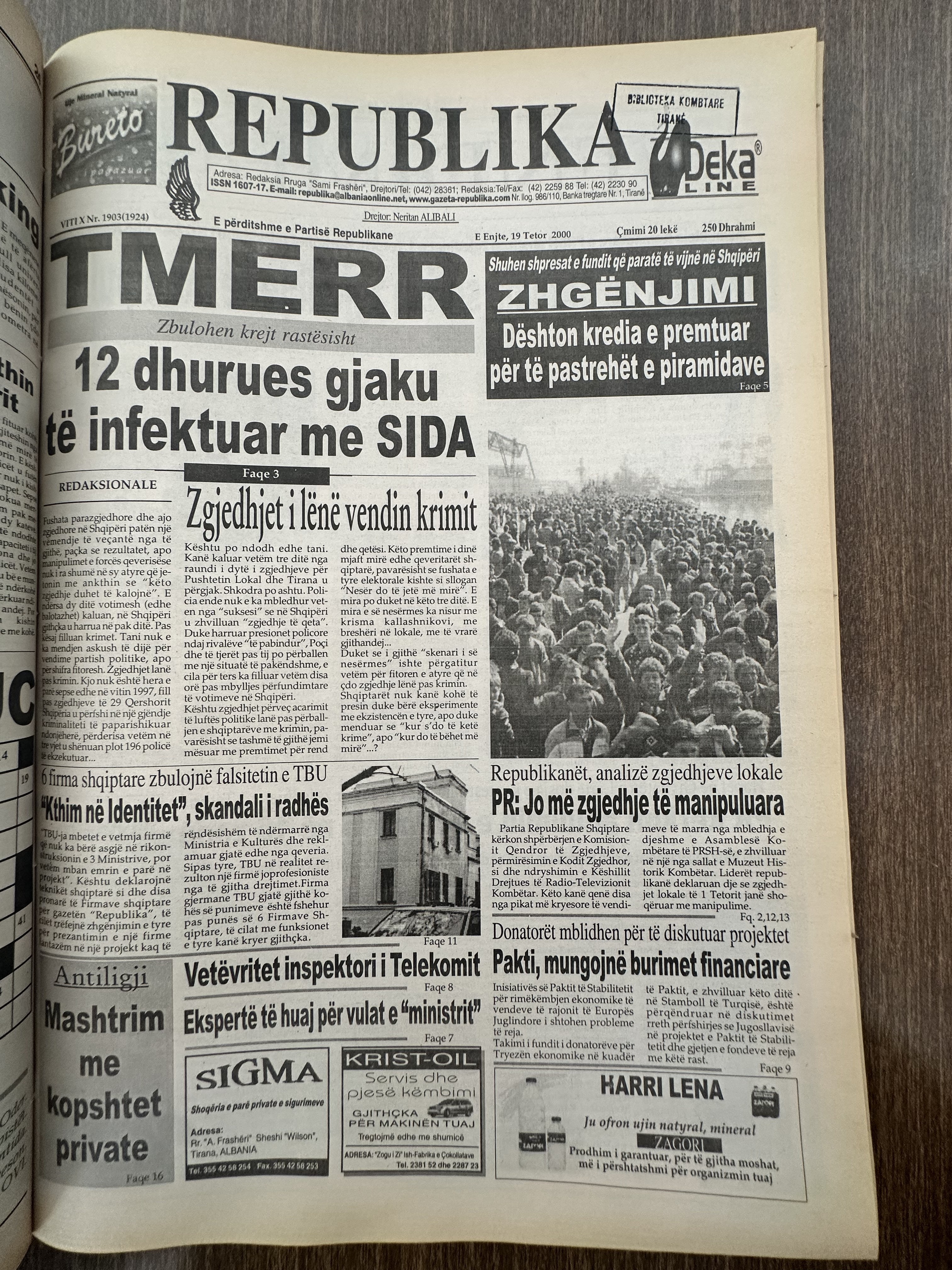 Republika 2000-10-19
