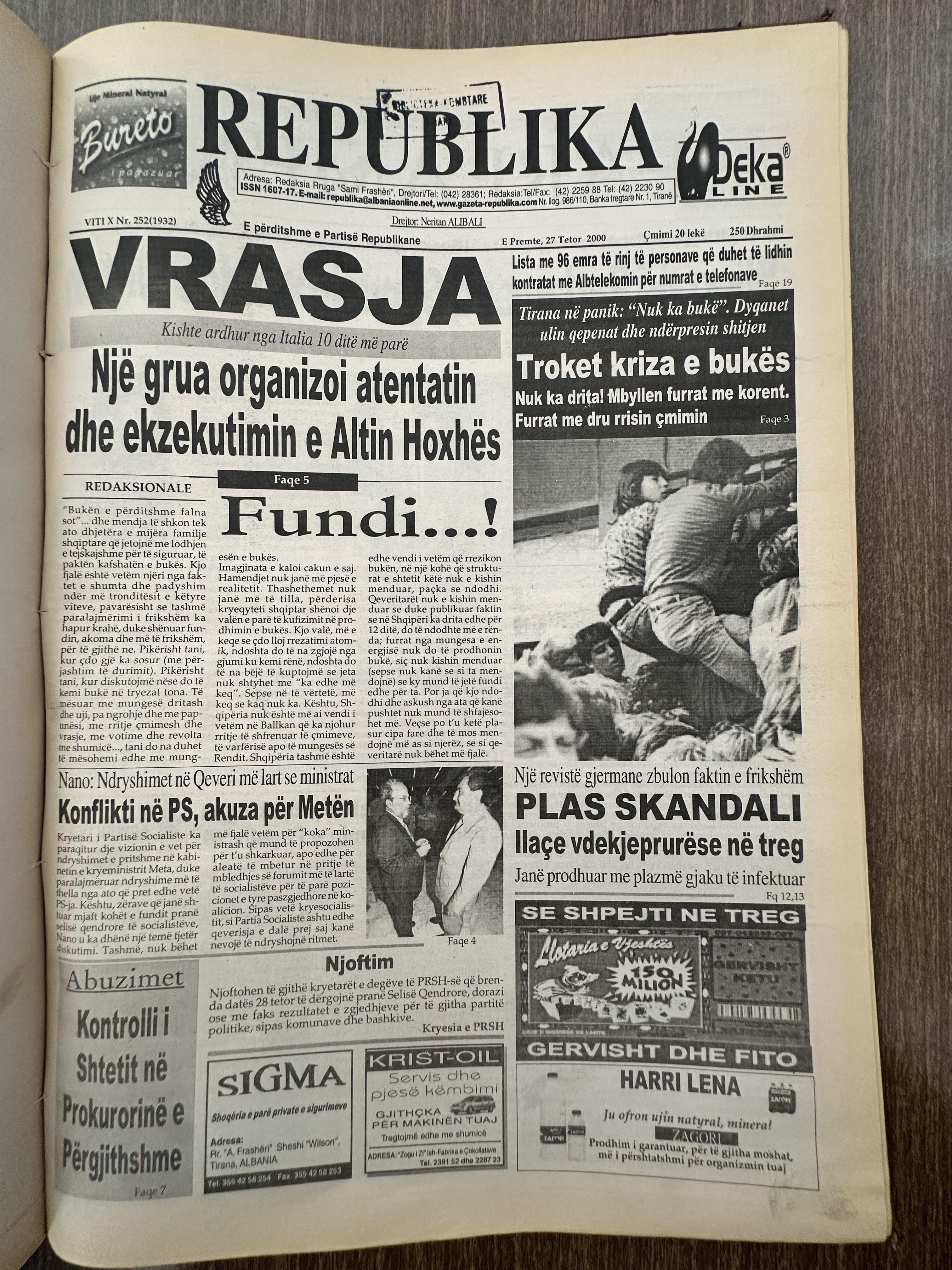 Republika 2000-10-27