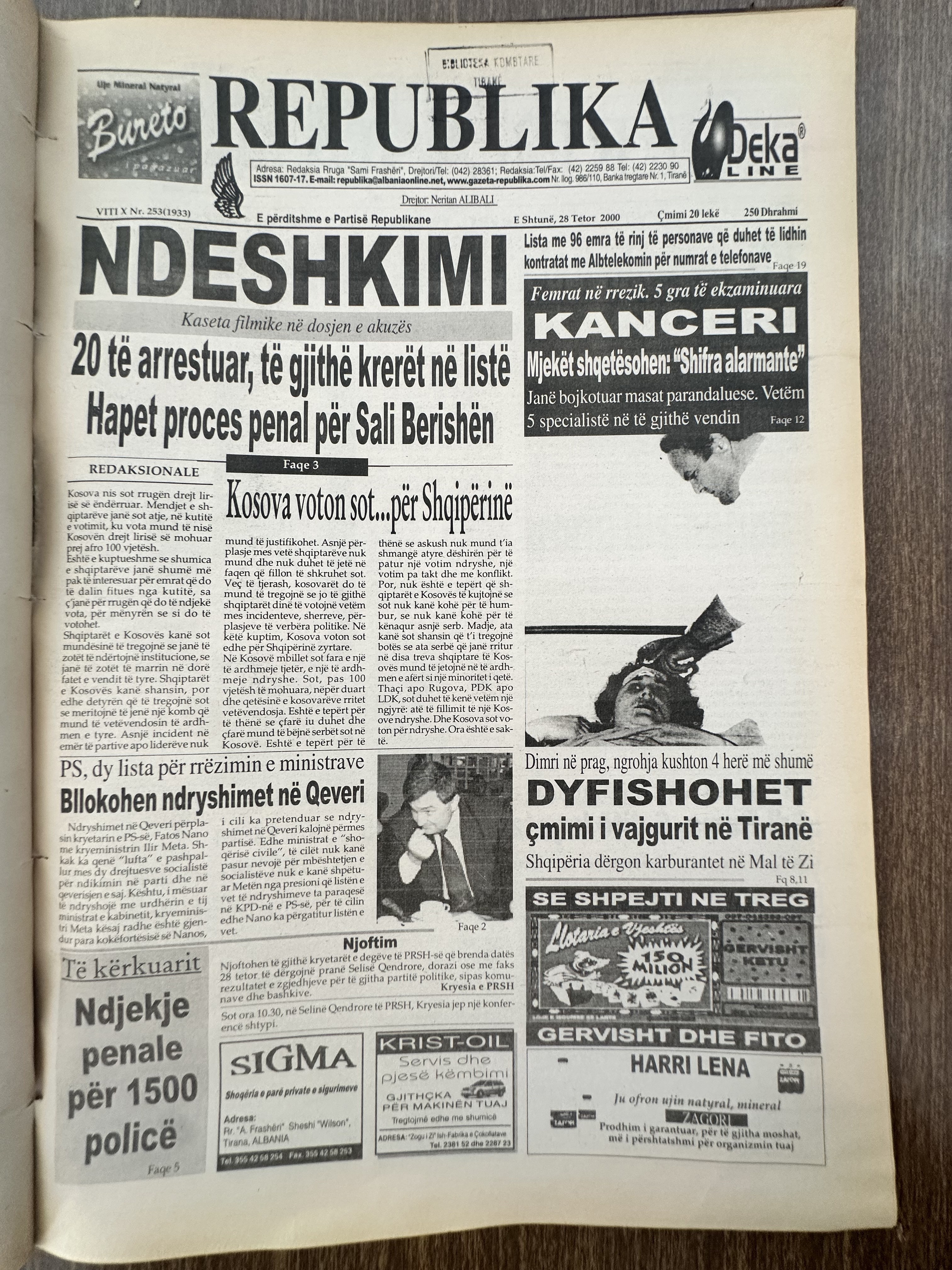 Republika 2000-10-28