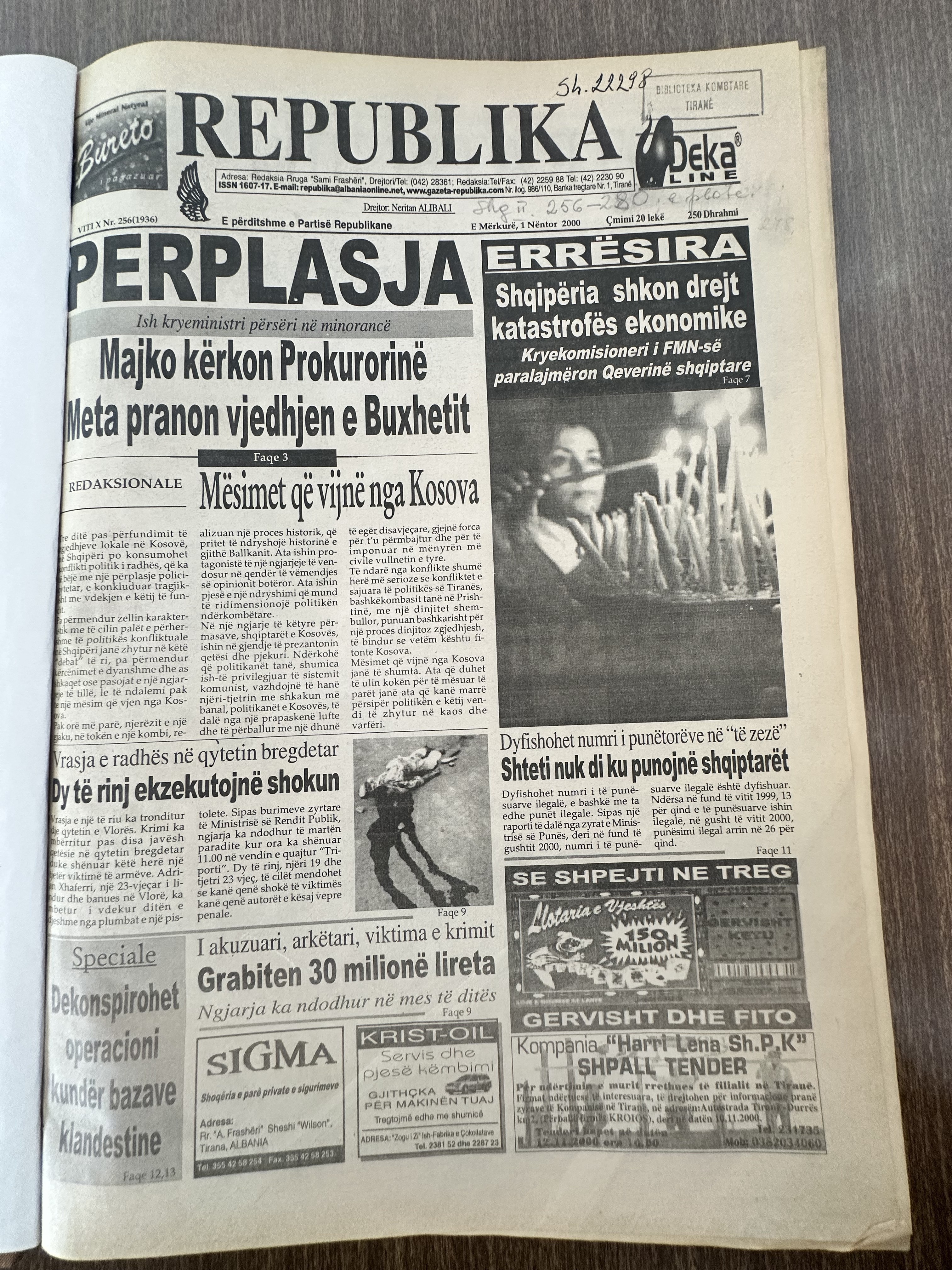 Republika 2000-11-01