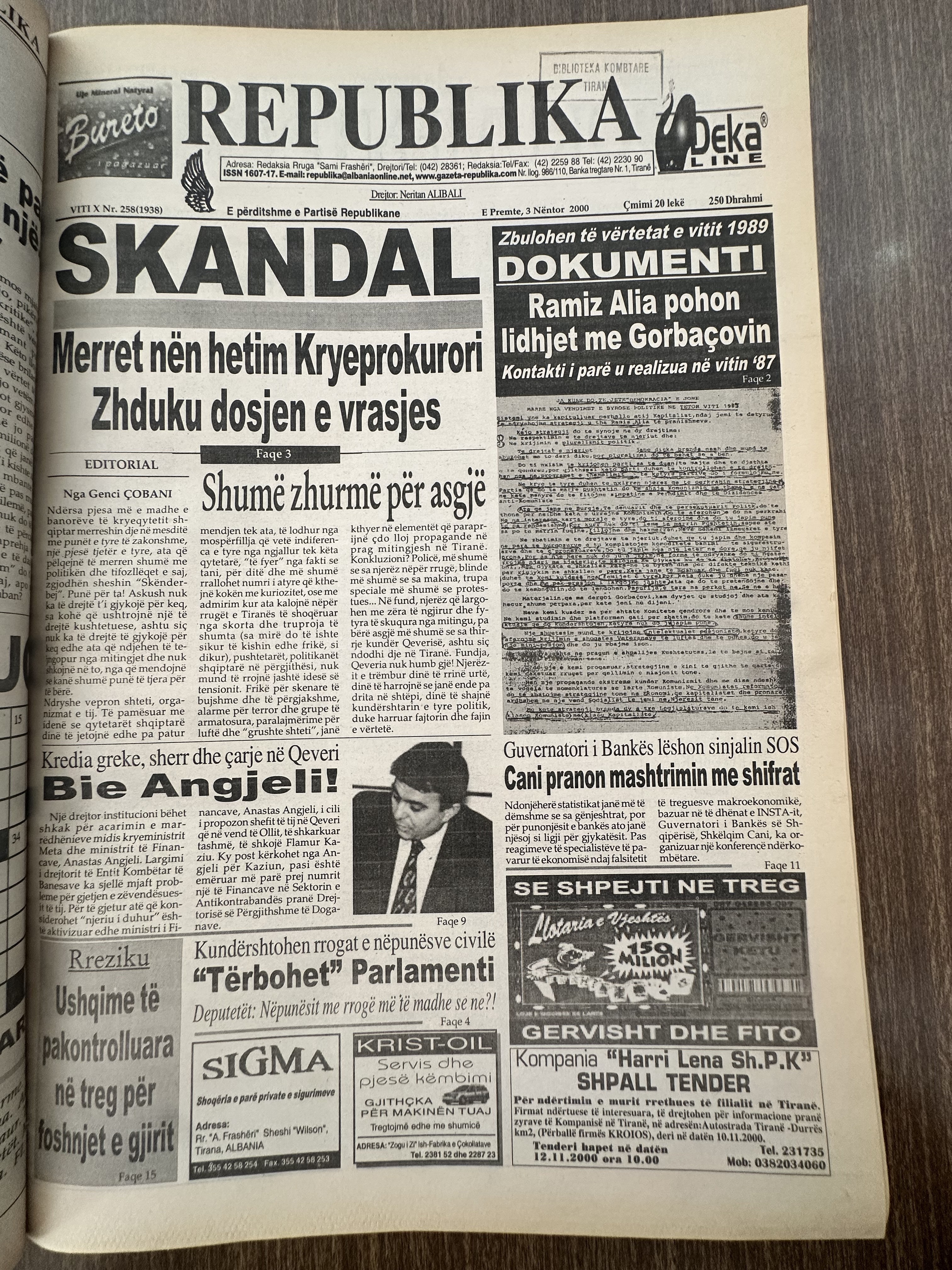 Republika 2000-11-03
