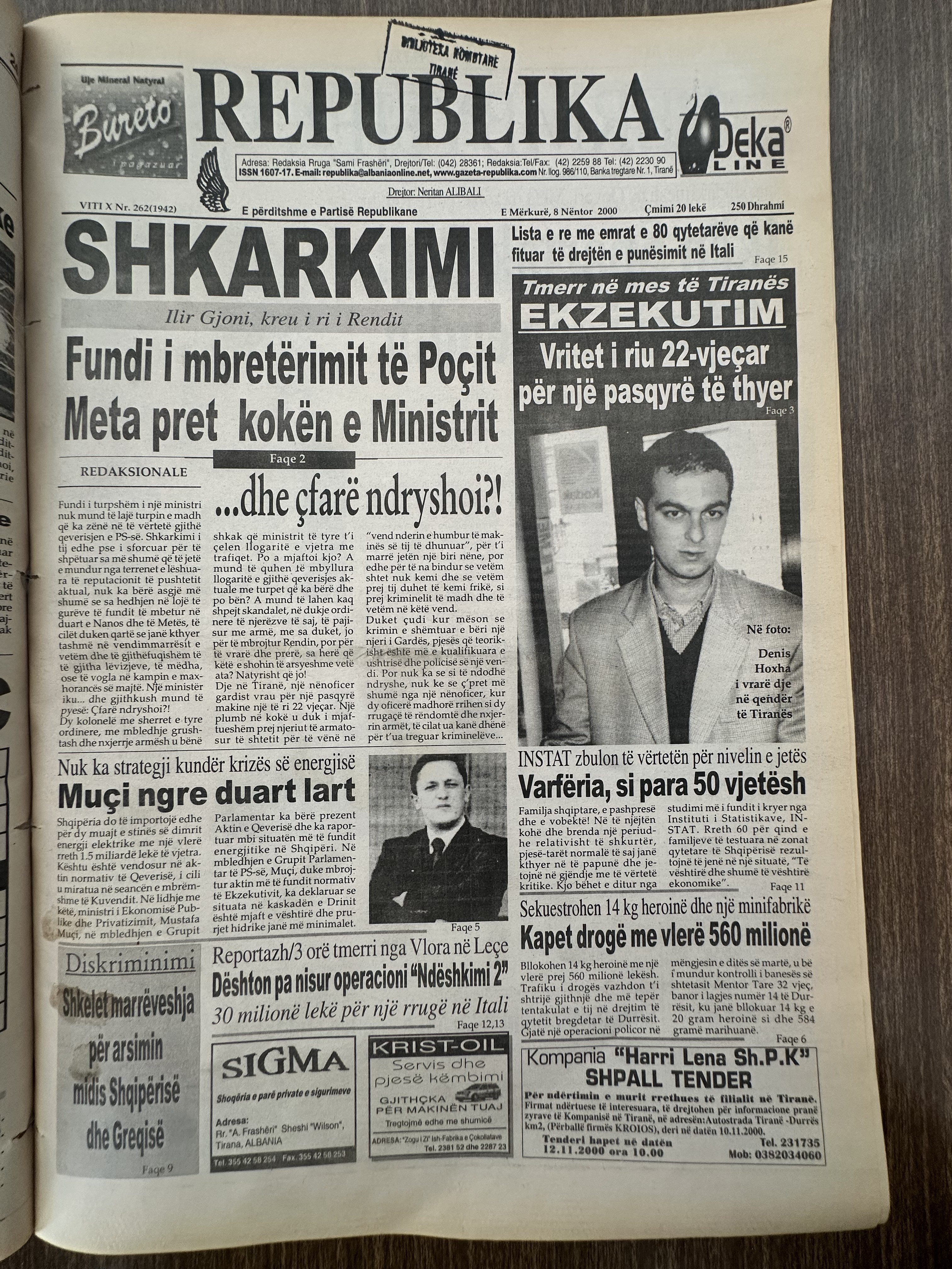 Republika 2000-11-08