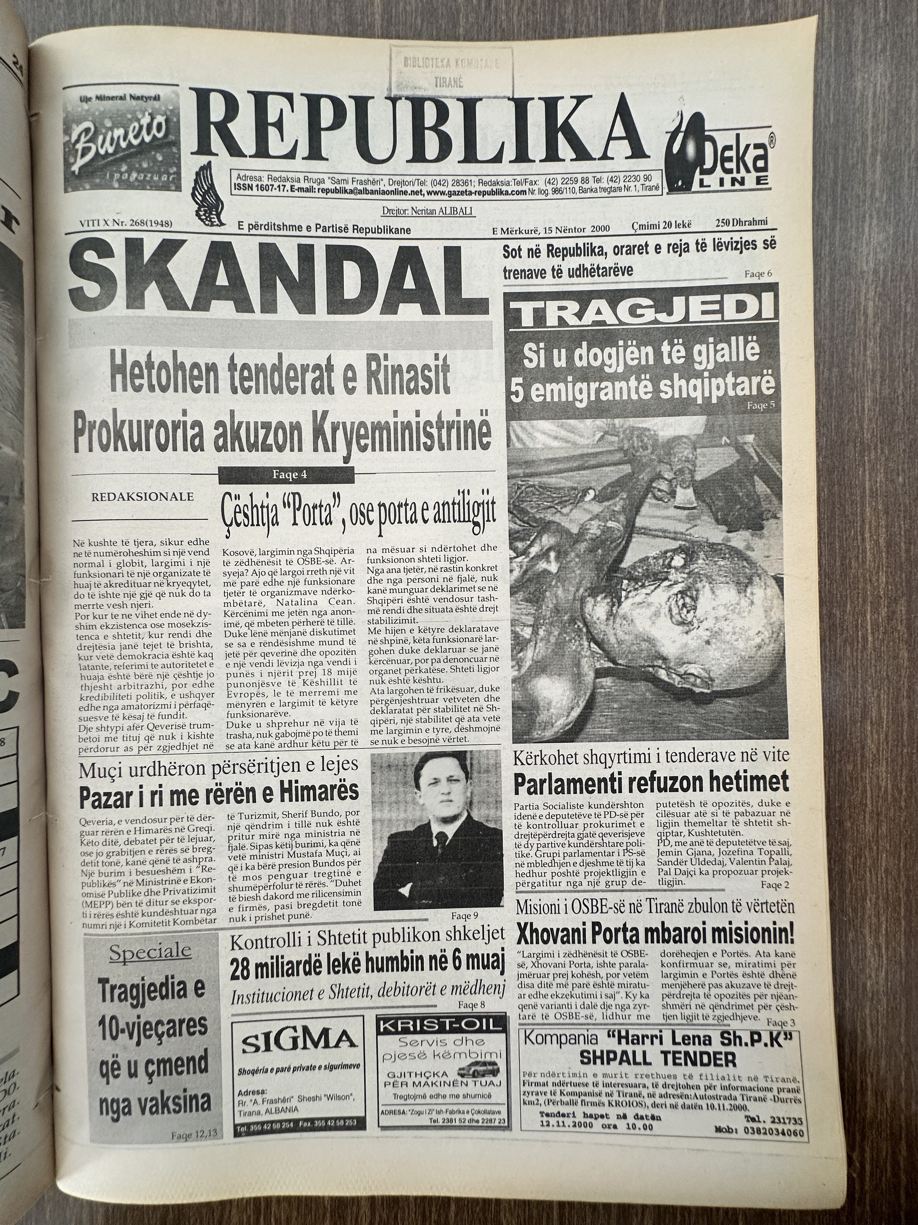 Republika 2000-11-15