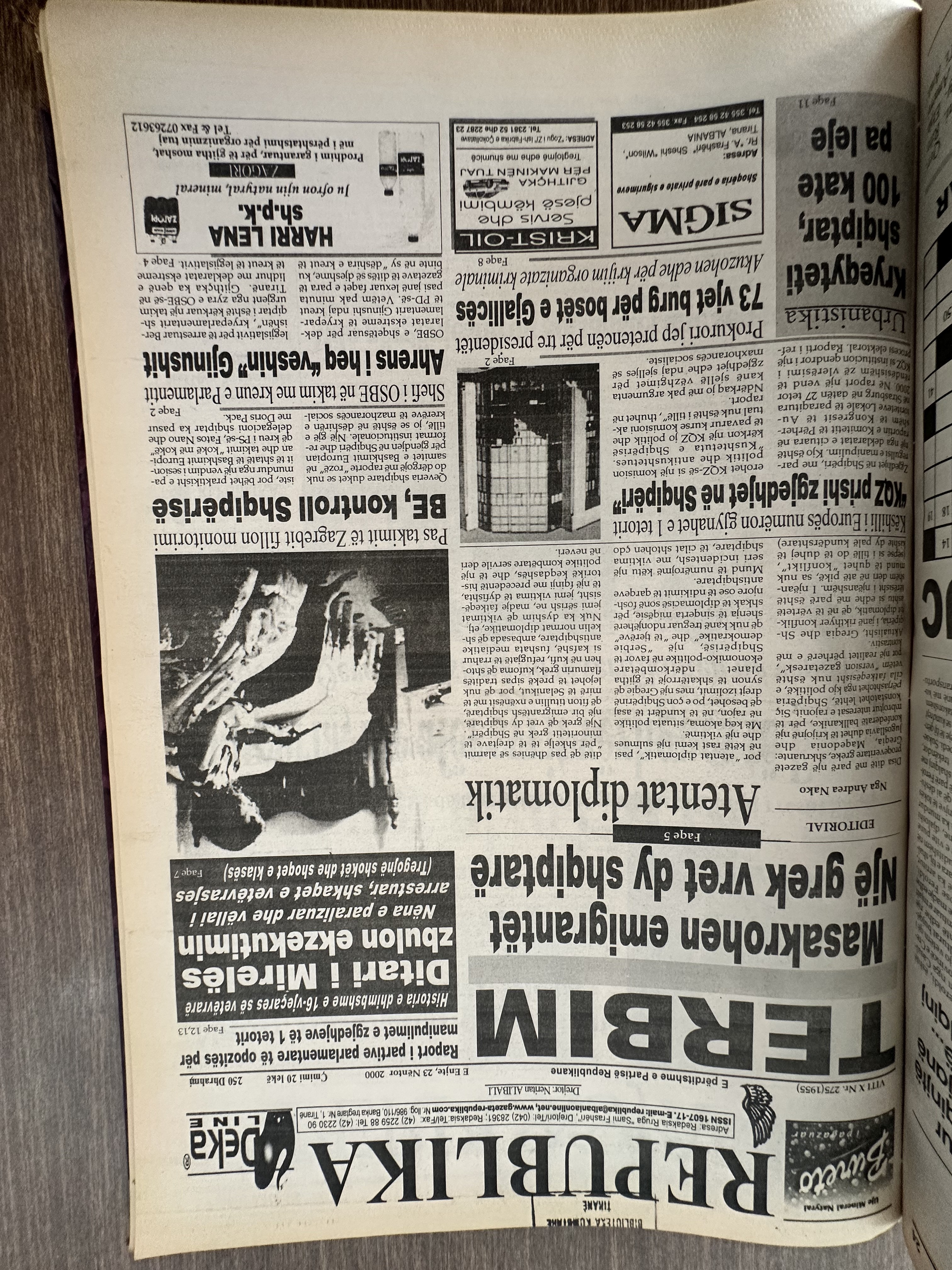Republika 2000-11-23