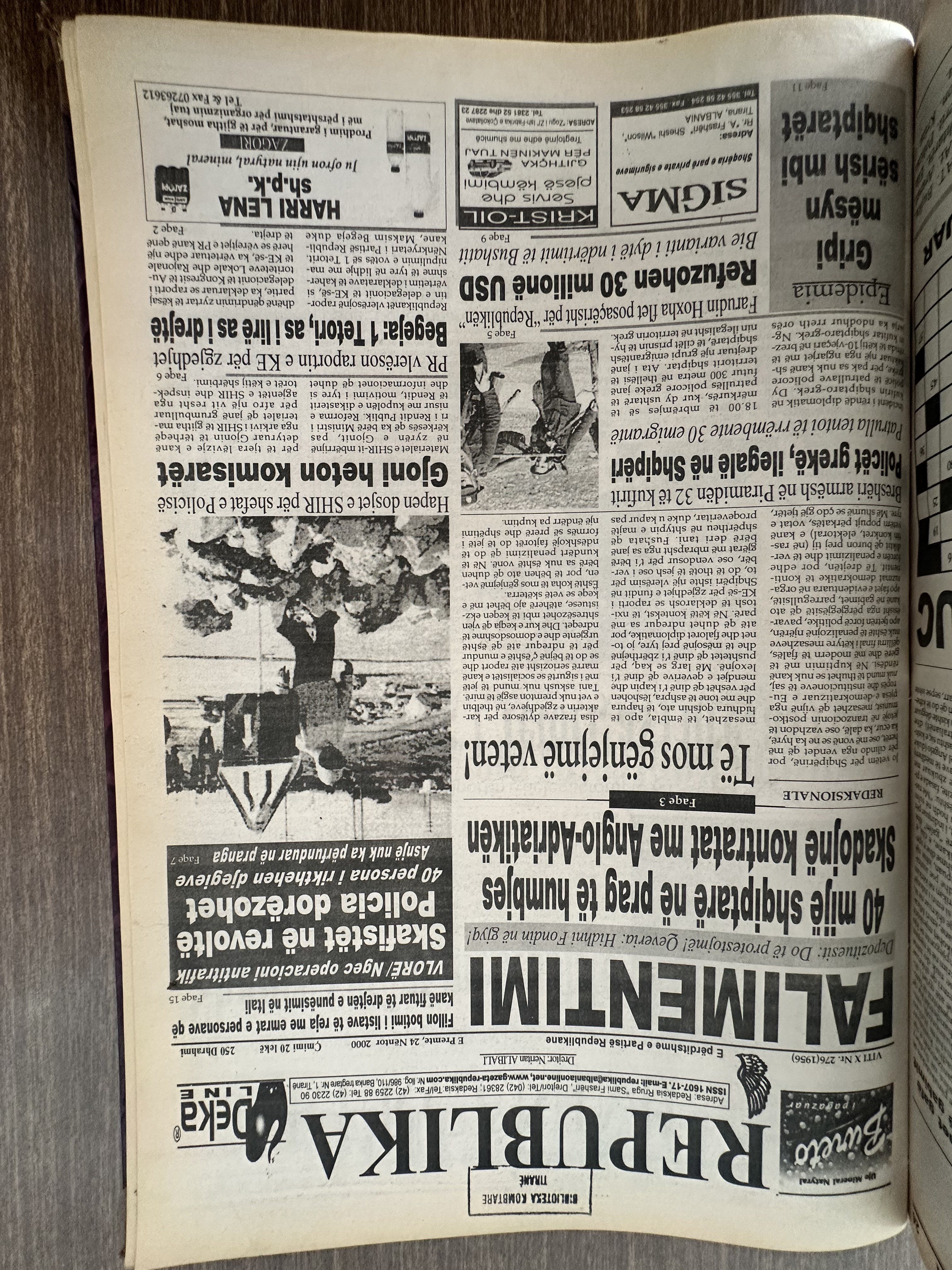 Republika 2000-11-24
