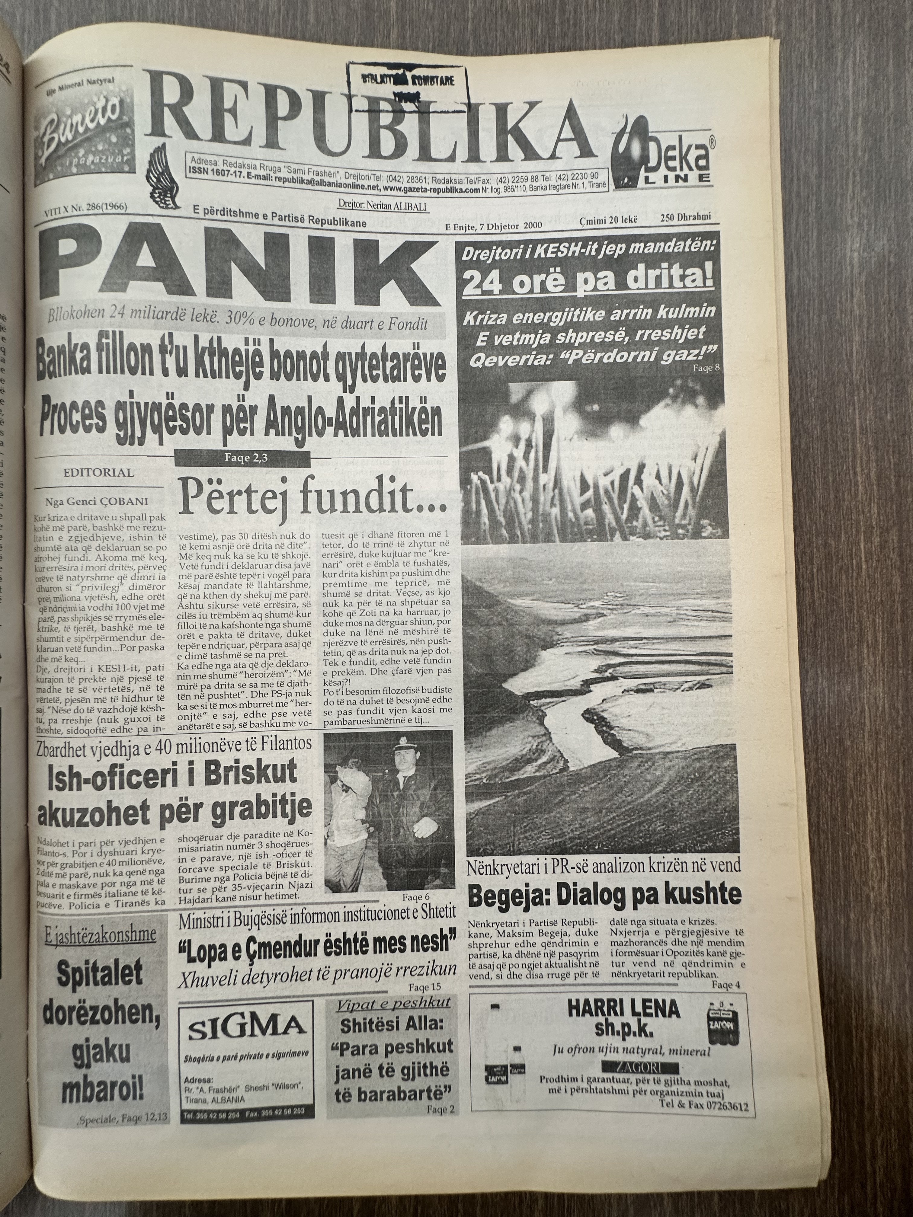 Republika 2000-12-07