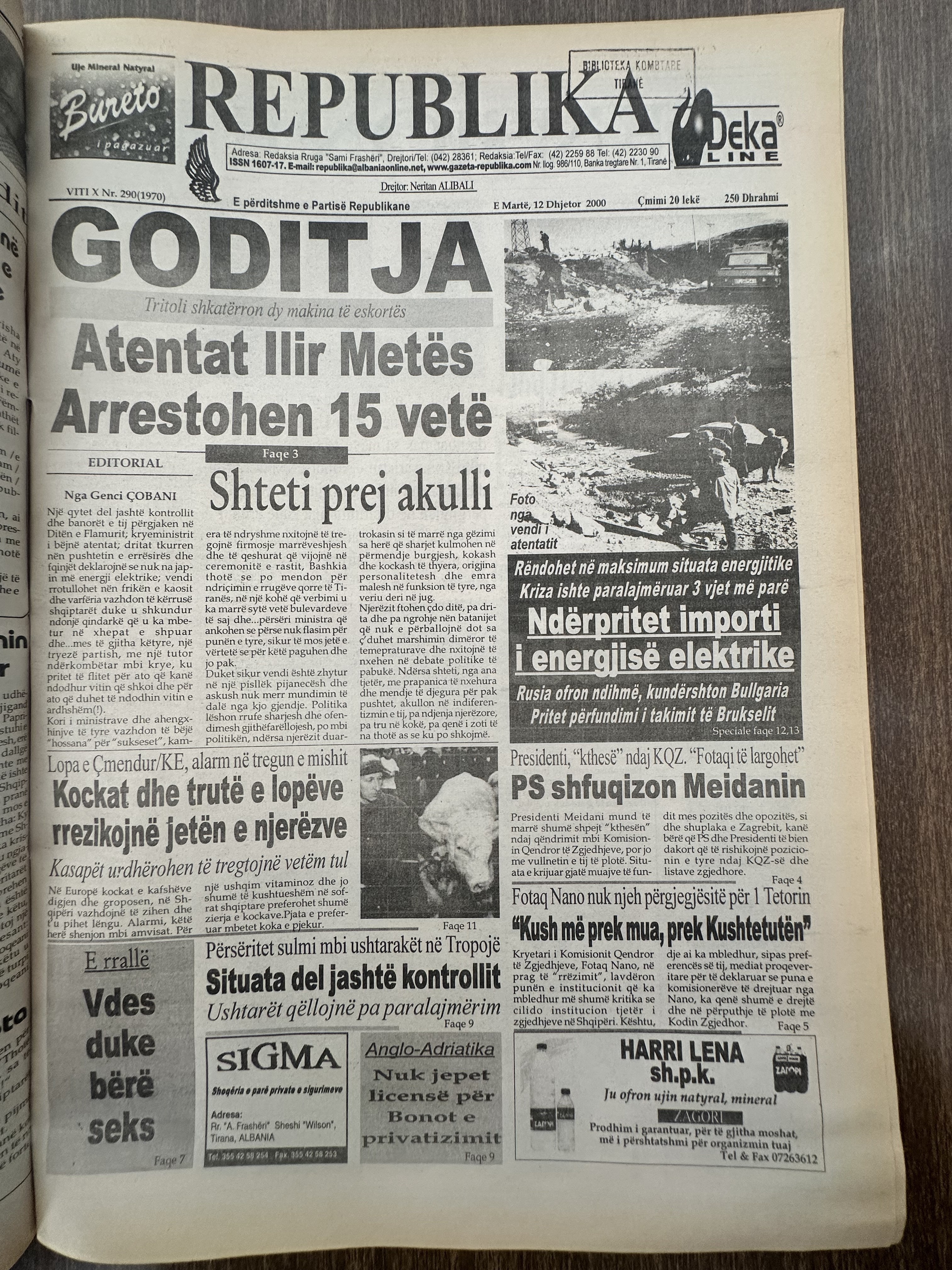 Republika 2000-12-12
