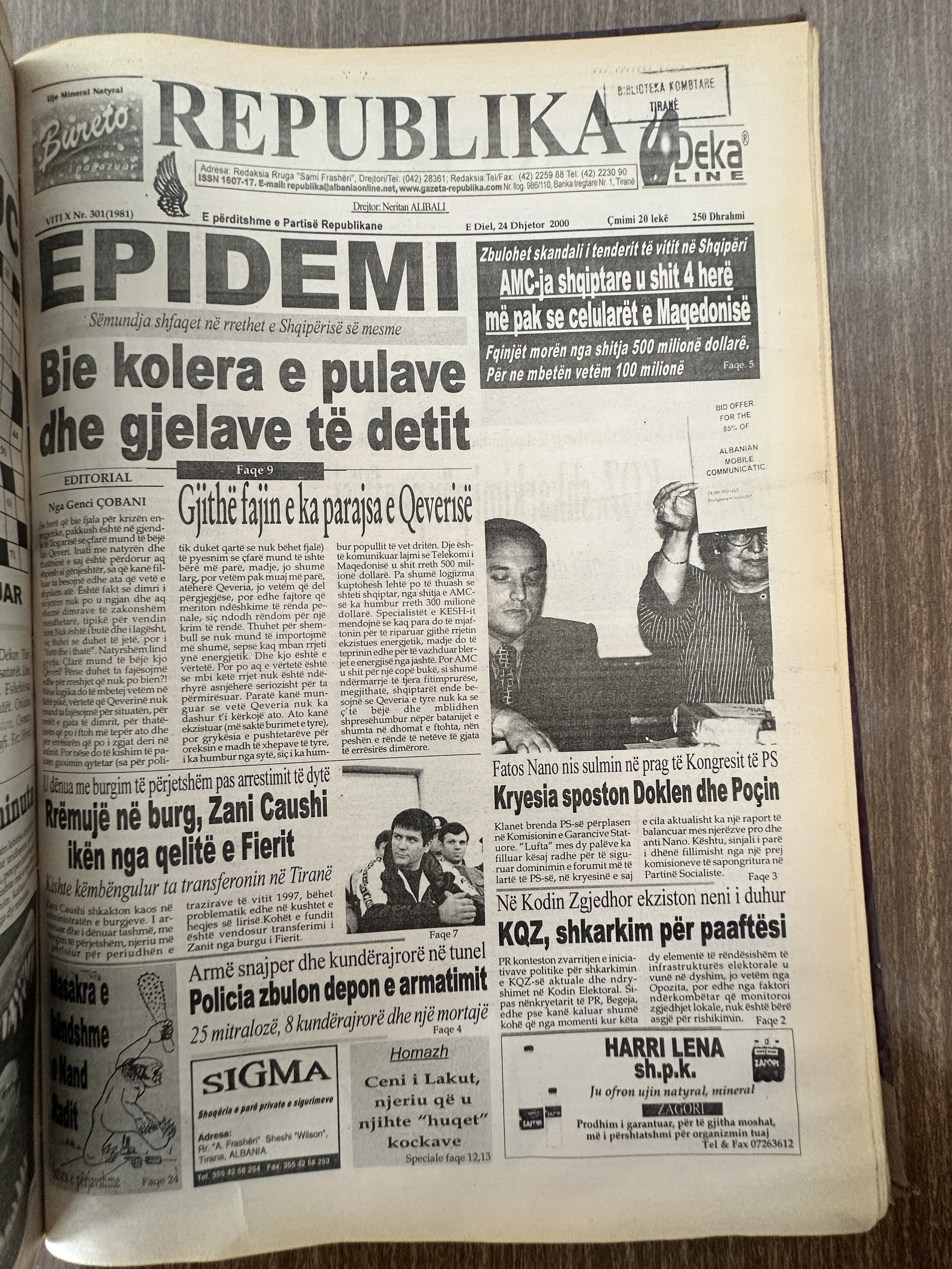 Republika 2000-12-24