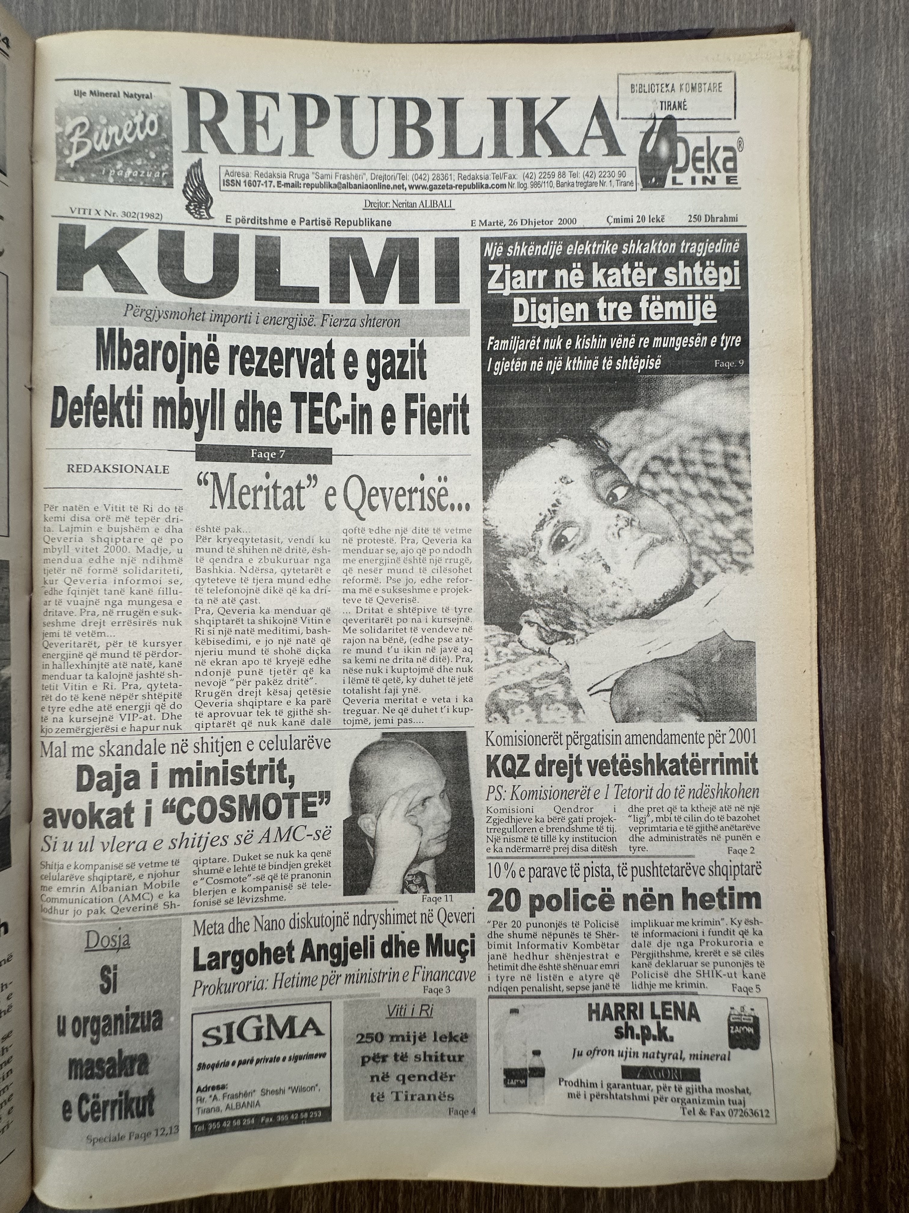 Republika 2000-12-26