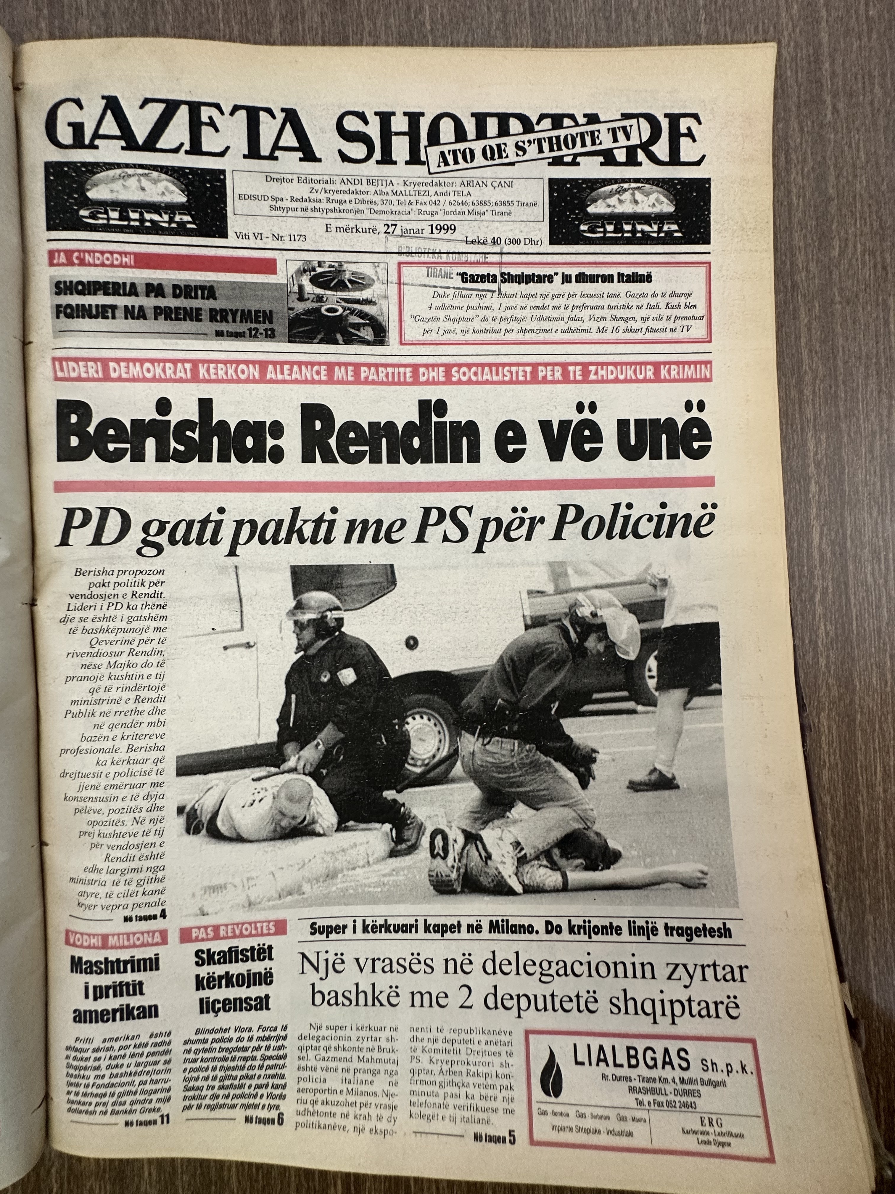 Gazeta Shqiptare 1999-09-27