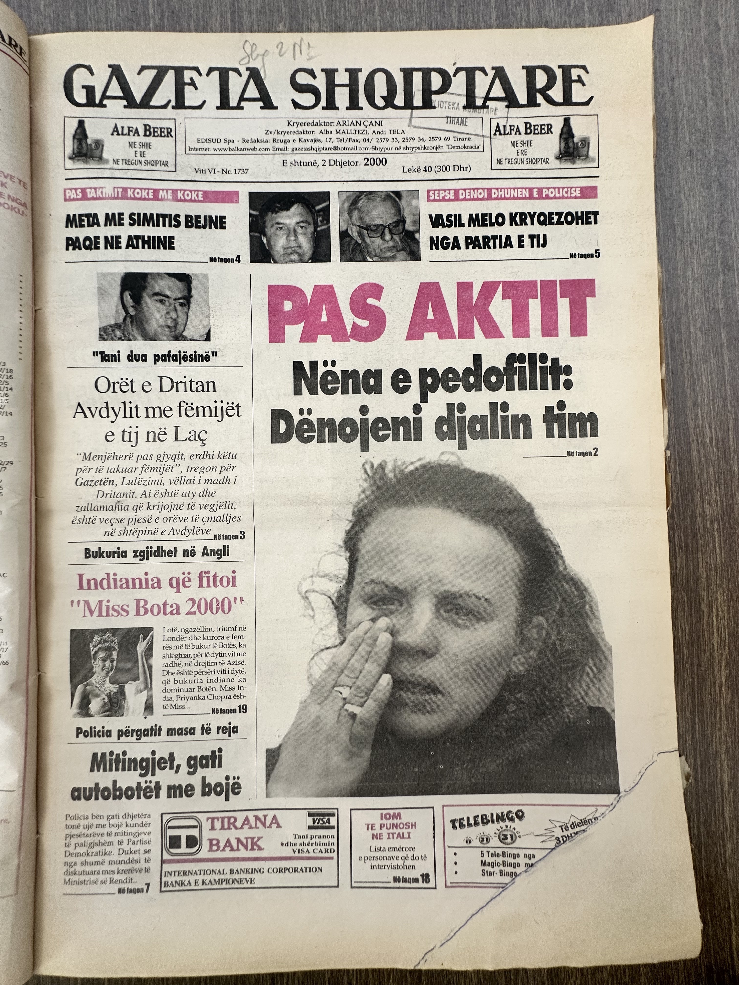 Gazeta Shqiptare 2000-12-02