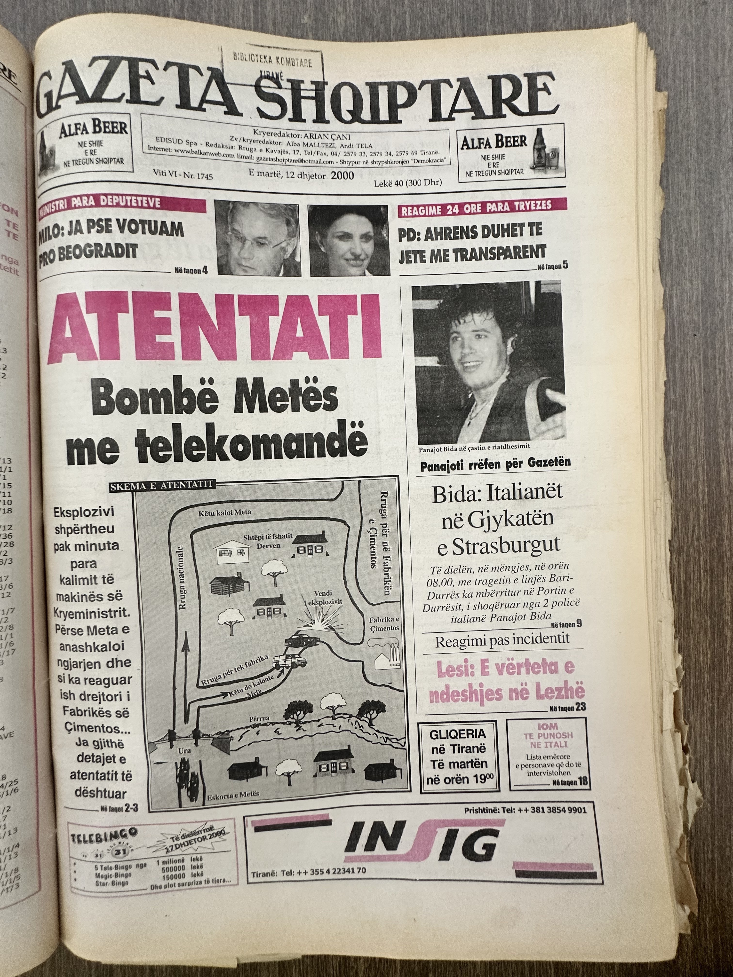 Gazeta Shqiptare 2000-12-12
