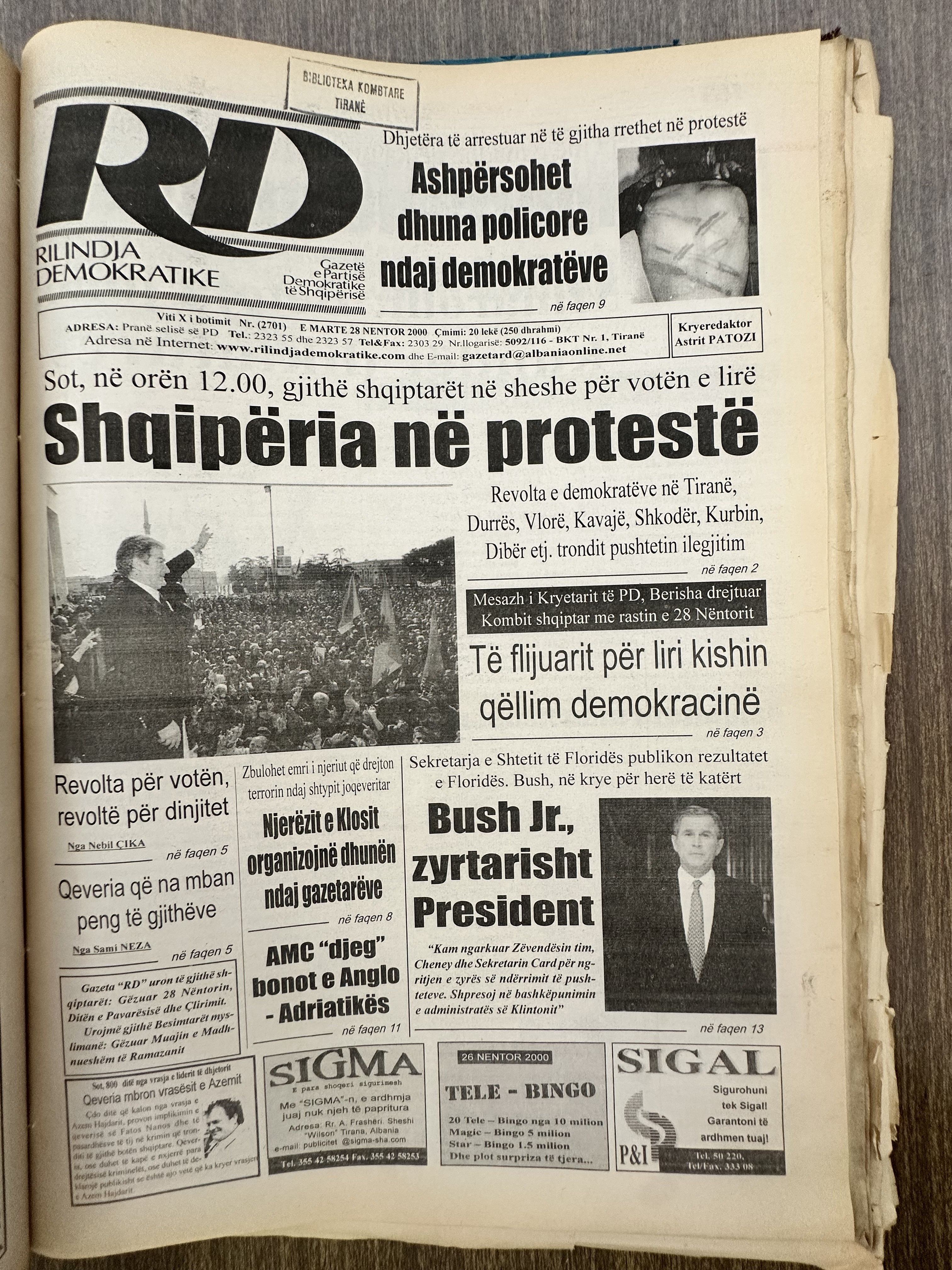 Rilindja Demokratike 2000-11-28