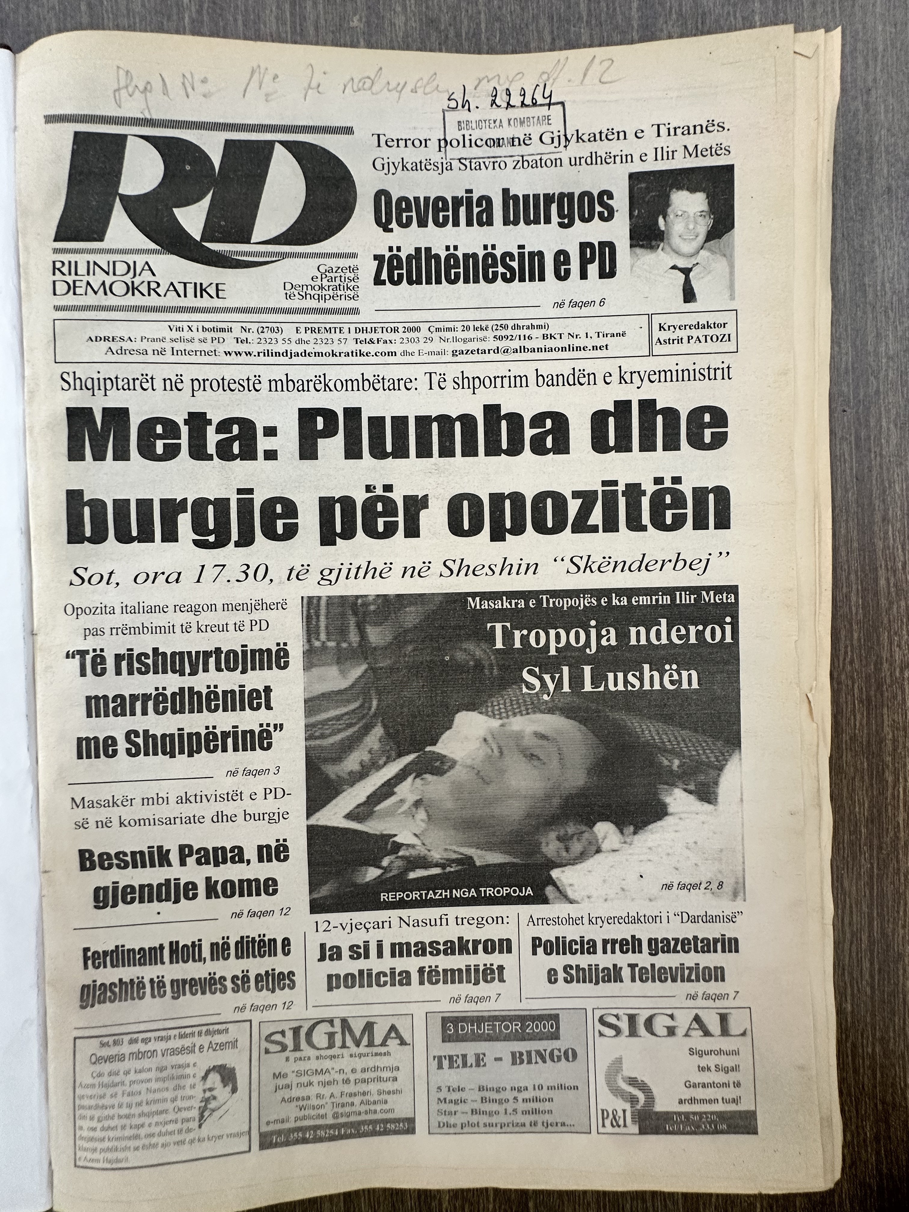 Rilindja Demokratike 2000-12-01