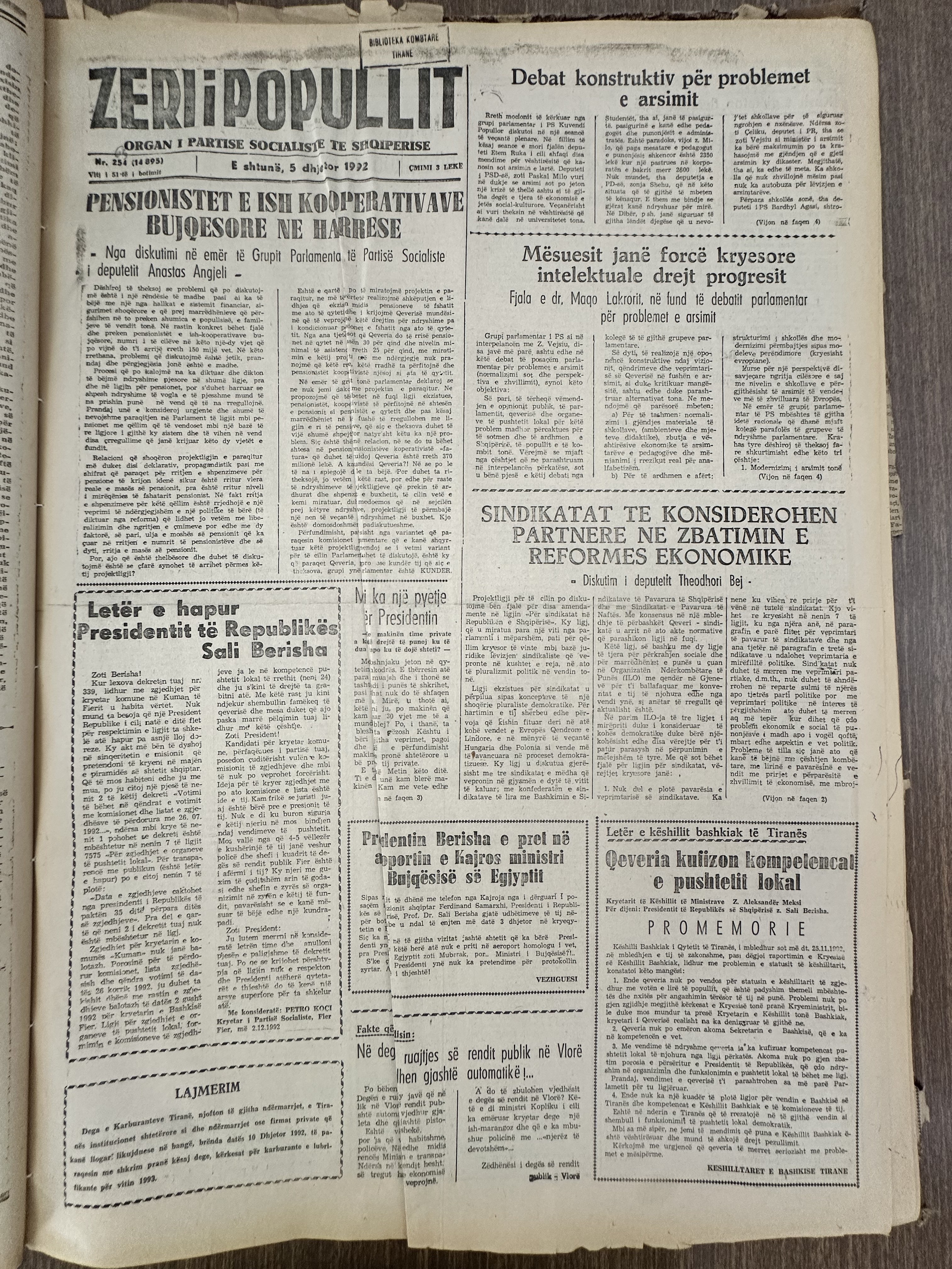 Zëri i Popullit 1992-12-05