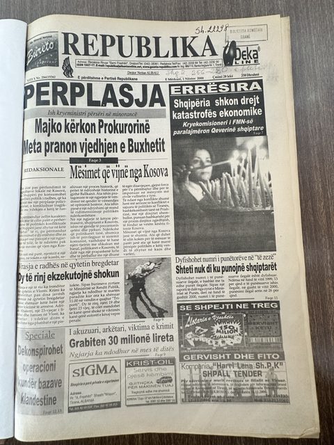 Republika 2000-11-01