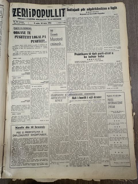 Zëri i Popullit 1992-10-22